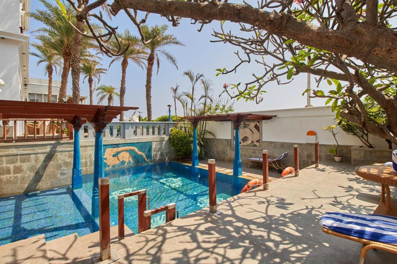 होटल The Promenade 4*